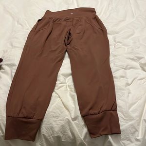 Athleta Salutation jogger size small petite